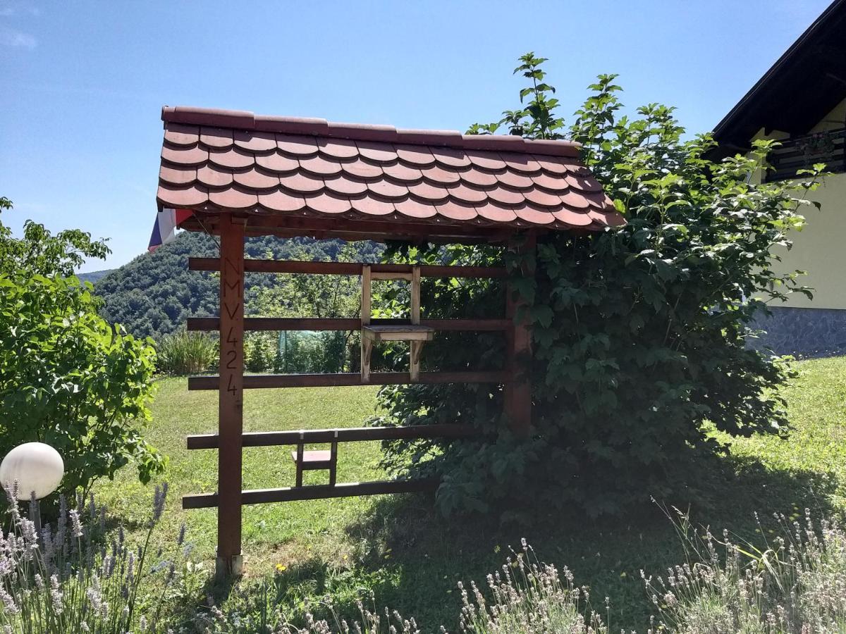 Getaway "At The Three Lights" Villa Sevnica ภายนอก รูปภาพ