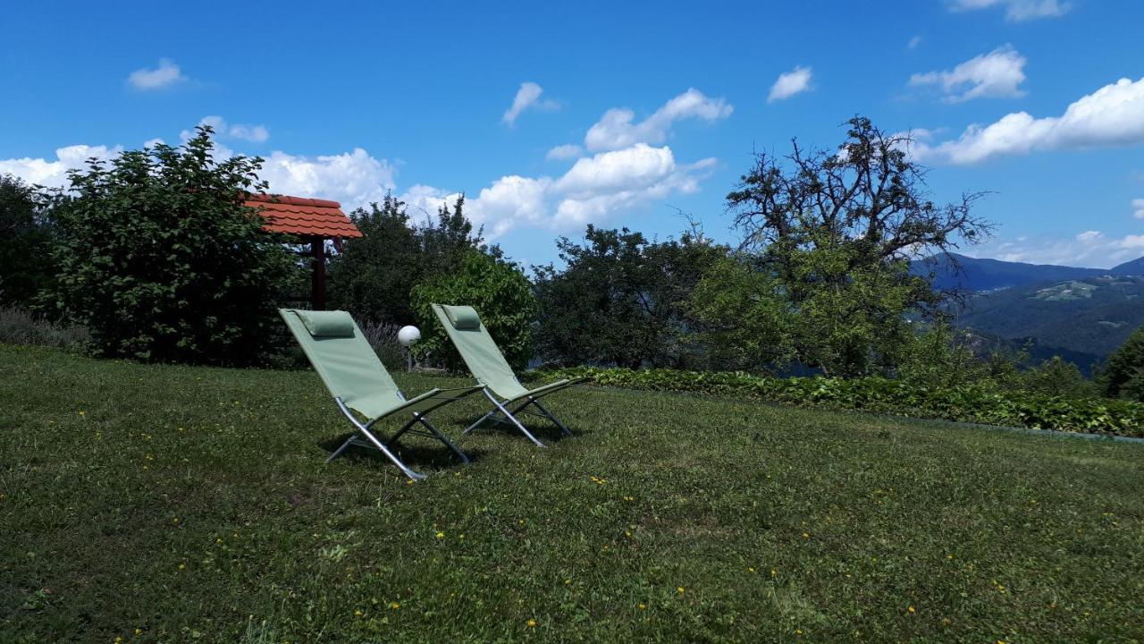 Getaway "At The Three Lights" Villa Sevnica ภายนอก รูปภาพ