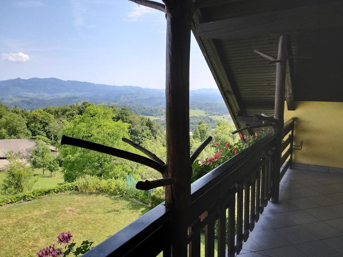 Getaway "At The Three Lights" Villa Sevnica ภายนอก รูปภาพ