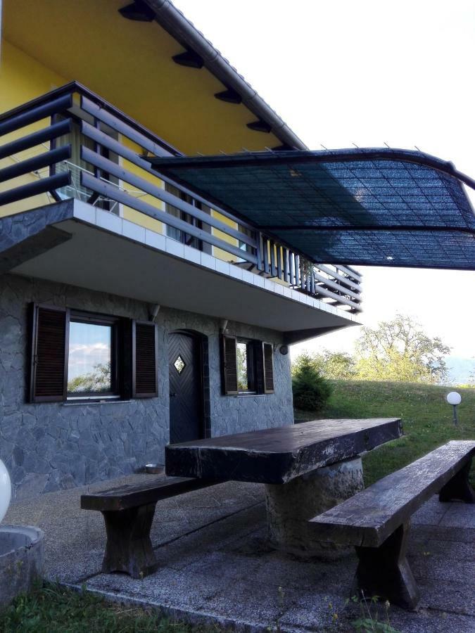 Getaway "At The Three Lights" Villa Sevnica ภายนอก รูปภาพ